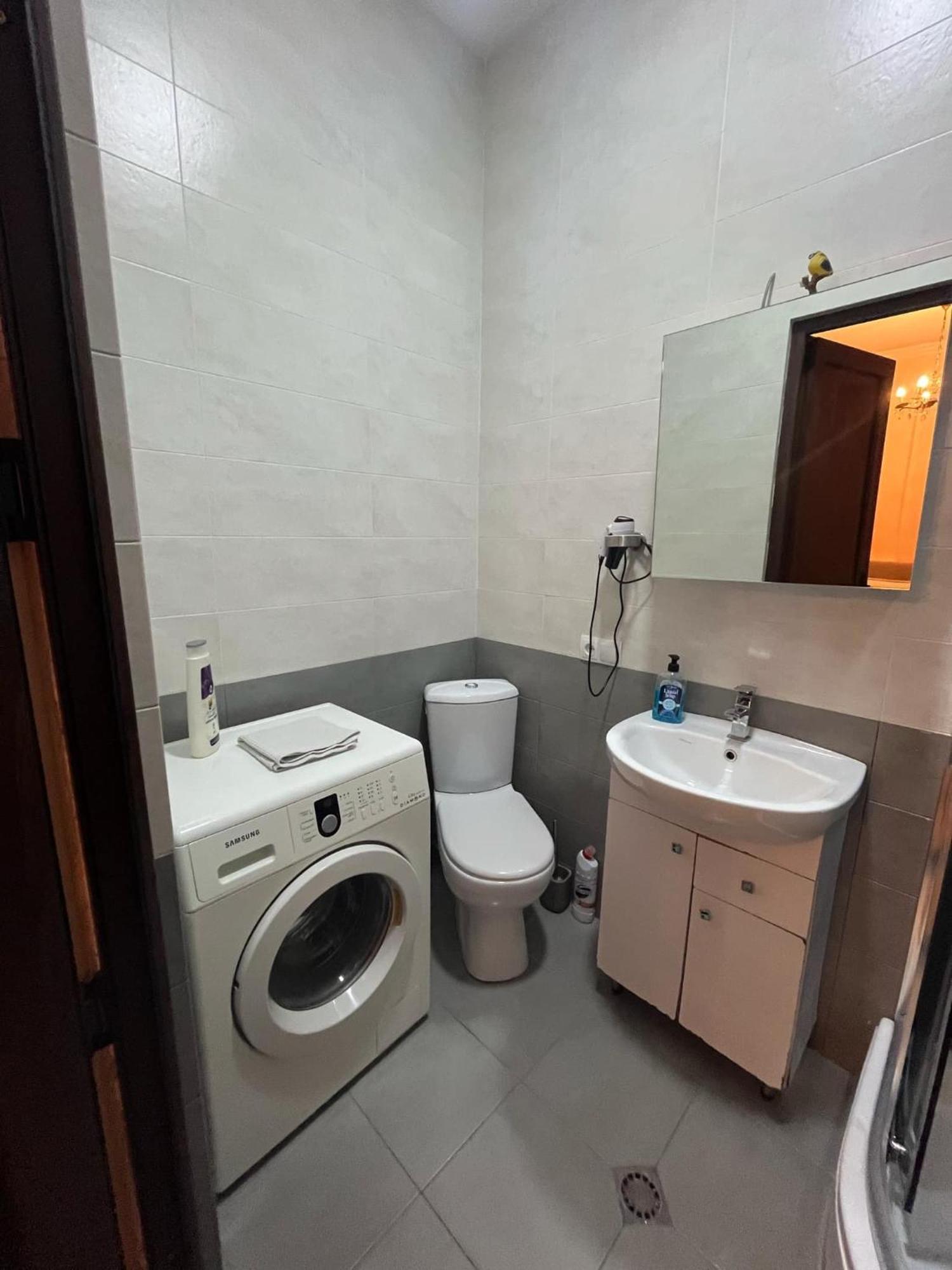 Vake Apartment Тбилиси Екстериор снимка