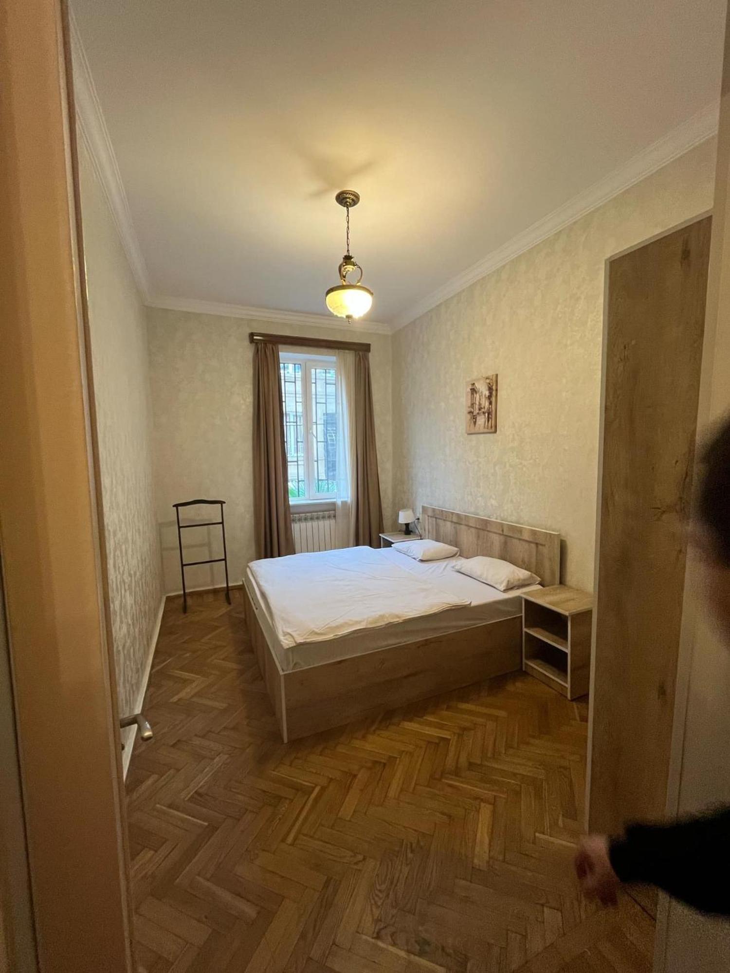 Vake Apartment Тбилиси Екстериор снимка